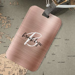 Glam Rose Gold Brushed Metal Schwarz-weiß Monogram Gepäckanhänger<br><div class="desc">Dieses elegante personalisierte Gepäckanhänger mit einem Monogramm und Vornamen in modernem Schwarz-Weiß-Drehbuch auf einer verglasten Rose Gold Imitate gebürstet Metall Hintergrund.</div>