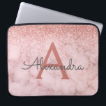 Glam Rose Gold Glitzer Marmorsparkle Monogramm Laptopschutzhülle<br><div class="desc">Glam Rose Gold - Pink Ombre Imitats Glitzer und Sparkle Marmorstein Moderne und elegante Monogram Case. Dieser Fall kann so angepasst werden,  dass er Ihren Anfangs- und Vornamen enthält.</div>