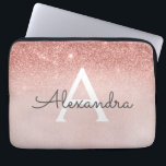 Glam Rose Gold Glitzer und Sparkle Monogramm Laptopschutzhülle<br><div class="desc">Glam Rose Gold Ombre Imitate Glitzer und sparkle Moderne und elegante Monogram Case. Dieser Fall kann so angepasst werden,  dass er Ihren Anfangs- und Vornamen enthält.</div>