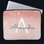 Glam Rose Gold Glitzer und Sparkle Monogramm Laptopschutzhülle<br><div class="desc">Glam Rose Gold Ombre Imitate Glitzer und sparkle Moderne und elegante Monogram Case. Dieser Fall kann so angepasst werden,  dass er Ihren Anfangs- und Vornamen enthält.</div>