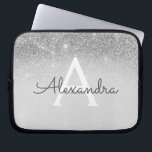 Glam Silver Glitzer und Sparkle Chic Mit Monogramm Laptopschutzhülle<br><div class="desc">Silver Ombre Imitats Glitzer und sparkle Moderne und elegante Monogram Case. Dieser Fall kann so angepasst werden,  dass er Ihren Anfangs- und Vornamen enthält.</div>