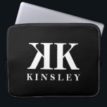 Glamour double monogram name Initial Design Laptopschutzhülle<br><div class="desc">Glamour Doppelmonogramm Name Erstdesign Laptop-Ärmel. Personalisierte Computerabdeckung für sie. Klassische Vorlage mit Rückkopplung der Anfangsbuchstaben. Schwarz-Weiß oder benutzerdefinierte Farbe. Luxuriöse Optik Typografie. Machen Sie sich selbst zum Zuhause oder Büro. Glamouröse Geschenkidee zum Geburtstag für Männer,  Frauen und Kinder.</div>