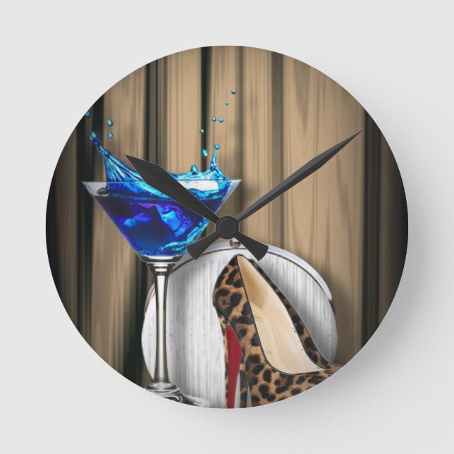 Glamour Martini Cocktail Party Giro stilletos Runde Wanduhr (Vorderseite)