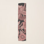 Glamour Rose Gold Black Glitzer Blume Schal<br><div class="desc">Dieses moderne und glamouröse, von Hand gezeichnet Illustrationsmuster eignet sich perfekt für die stilvolle und trendige Mode. Es verfügt über ein Imitat, das auf einer funkelnd Rose mit goldenen Glitzer-Sequenzen gedruckt wurde, sowie Blume und Blätter in Mauve-Rosa auf einem einfachen schwarzen Hintergrund. Dieses elegante und luxuriöse Design wird alle Ihre...</div>