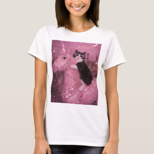 Glamouröse Einhornkatze unter der funkelnden Stadt T-Shirt