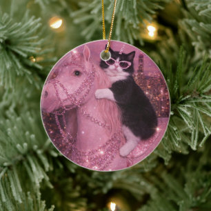 Glamouröse Einhornkatze unter funkelnder Stadt Keramik Ornament