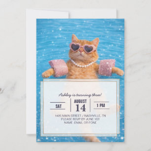 Glamouröse Poolkatze schwebt stilvoll Einladung