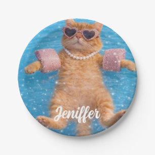 Glamouröse Poolkatze schwebt stilvoll Pappteller