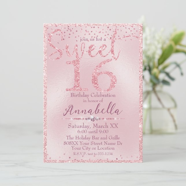 Glamouröser rosa Glitzer Sweet 16 Birthday Einladung (Stehend Vorderseite)
