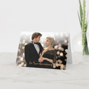 Glamouröses Paar mit Twinkling Bokeh Karte