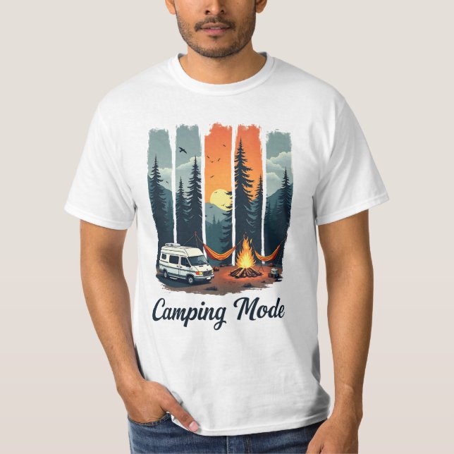 Glamping Adventure | Van Camping T-Shirt (Vorderseite)
