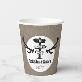 Glamping Rustic Country Hunt ist über Stallholzpfa Pappbecher