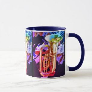Glänzende Tuba aus schräger Perspektive Blechbläse Tasse