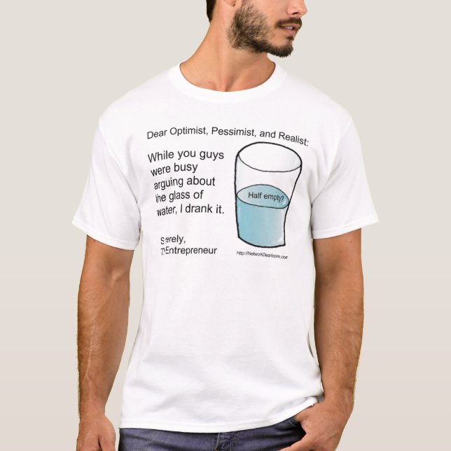 Glas halb voll oder halb leer? T-Shirt (Vorderseite)