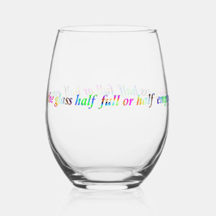 Glas halb voll oder leer in Regenbogenfarben