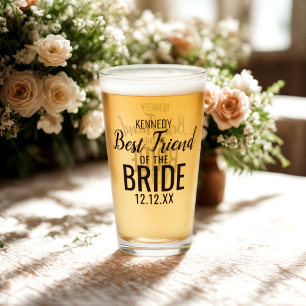 Glas mit Namen der besten Freundin der Braut als E