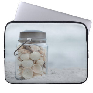 Glas Seashells auf dem Strand   Florida Laptopschutzhülle