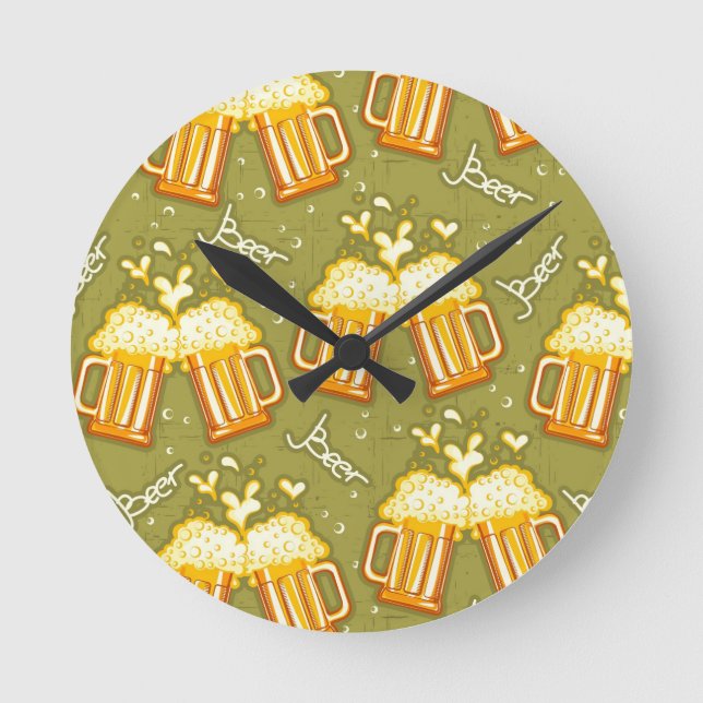 Gläser des Bier-Musters Runde Wanduhr (Vorderseite)