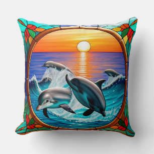 Glasmalerei mit Delfinen, die bei Sonnenuntergang Kissen