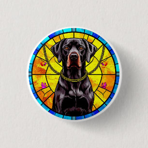 Glasmalerei mit einem schwarzen Hund Button