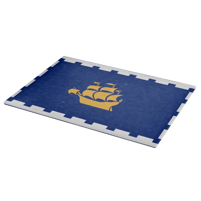 Glass cutting board with Flag of Quebec City Schneidebrett (Ecke)