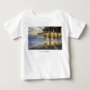 Glatte Wellen im Cocoa Pier Baby T - Shirt