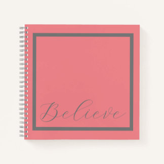 'Glaube' Graues Drehbuch Rosa Hintergrund Notizbuch