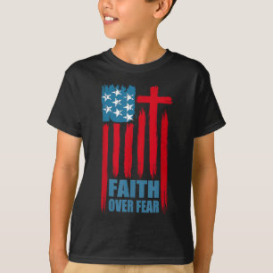 Glaube Über Angst Gebet Amerika Stolz Uns Flagge A T-Shirt