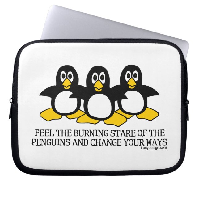 Glauben Sie den brennenden Starren der Pinguine Laptopschutzhülle (Vorderseite)