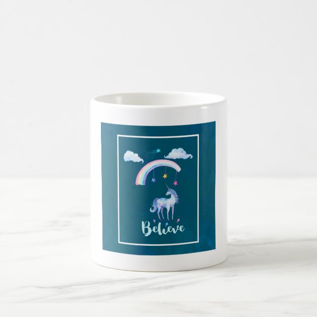 Glauben Sie mit einem Wasserfarbeneinhorn unter ei Kaffeetasse (Mittel)