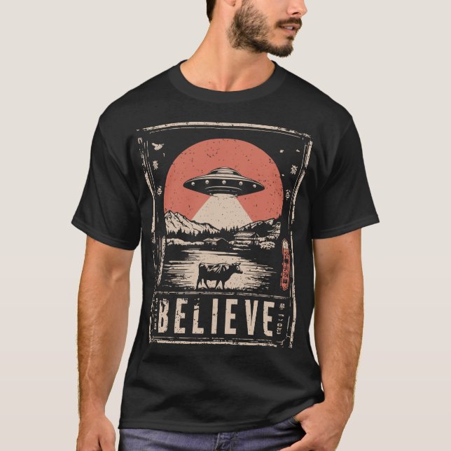 Glauben Sie, UFO Alien begegnen Japanisch Rote Son T-Shirt (Vorderseite)