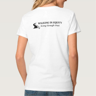 Gleichberechtigt leben, durch Vertrauen gehen T-Shirt