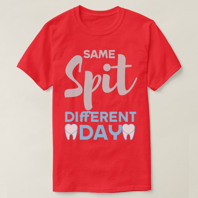 Gleiche Spit Different Day Essential TShirt (Design vorne)