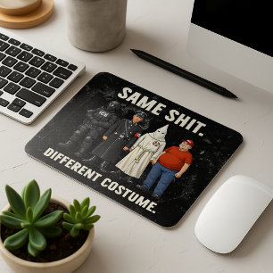 Gleiches Anderes Kostüm Mousepad