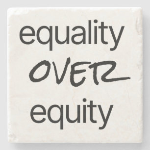 Gleichheit gegenüber dem Untersetzer "Equity Stone