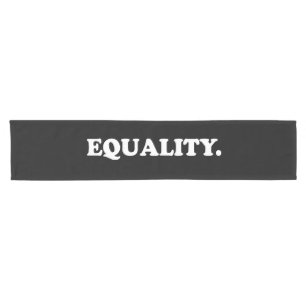 Gleichheit Schwarz-weiß moderne Typografie minimal Kurzer Tischläufer