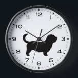 Glen von Imaal Terrier mit langer Schwanz Silhouet Uhr<br><div class="desc">Eine lustige Wanduhr für die Zuhause oder das Büro. Ein originelles Geschenk für Glen of Imaal Terrier Liebhaber. Karo in Jenn’s Doodle World für noch mehr dekorative Uhren und Hunde züchten thematische Wohngestaltung.</div>