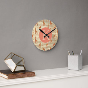Glittery Giraffe on Gold Foil Monogram Runde Wanduhr