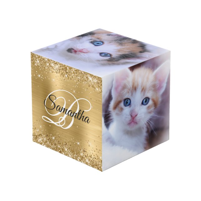 Glittery Gold Foil Fancy Monogram Würfel (Vorderseite Schrägansicht)