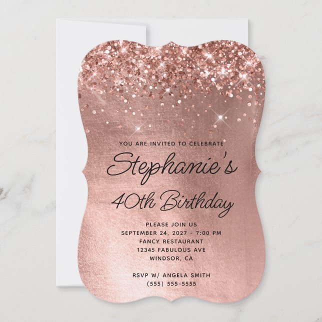 Glittery Rose Gold Monogram 40. Geburtstag Einladung (Vorderseite)