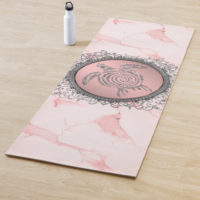 Glittery Sea Turtle on Pink Marble Yogamatte (Beispiel)