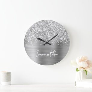 Glittery Silver Glam White Script Name Große Wanduhr