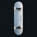 Glitzer Blue Skateboard mit Namen<br><div class="desc">Dieses benutzerdefinierte Rosa Imitat Glitzer Skateboard Deck ist einfach zu personalisieren. Machen Sie dieses Skateboard zu Ihrem eigenen, indem Sie Ihren Text hinzufügen. Um auf erweiterte Bearbeitungstools zuzugreifen, gehen Sie bitte zu "Personalisieren Sie diese Vorlage" und klicken Sie auf "Details", scrollen Sie nach unten und drücken Sie den Link "Klicken...</div>