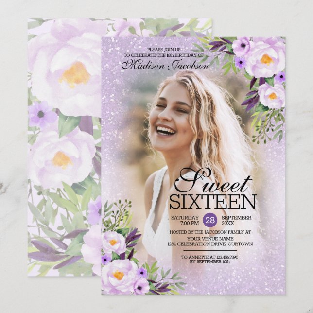 Glitzer Lila Blumenfoto-Vorlage Sweet 16 Einladung (Vorne/Hinten)