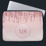 Glitzer-Rosa-Gold-Monogramm Laptopschutzhülle<br><div class="desc">Blush Pink - Rose Gold Imitate Dripping Glitzer und sparkle elegante Monogram Laptop Gehäuse. Dieser mit Monogramm Fall kann so angepasst werden,  dass er Ihren Anfangs- und Vornamen enthält.</div>