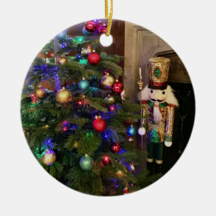 Glitzerndes Nussknacker-Soldat und Weihnachtsbaum Keramik Ornament