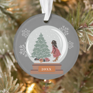 Globe de neige de Noël   Fille avec arbre de Noël