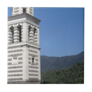 Glockenturm der St. Andrew Kirche in Levanto Fliese