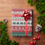 Glorious Tacky Ugly Christmas Sweater Design Geschenkpapier<br><div class="desc">Mit diesem glorreichen Tacky Ugly Sweater Pattern Wrapping Paper verwöhnen Sie Ihre Geschenke im Urlaub fröhlich! Mit einem lustigen und lebendigen Strick-Design in den Farben Grün, Weiß und Rot prägt dieses Packpapier perfekt den Geist hässlicher Weihnachtspullis. Ideal, um Ihren Geschenken eine Touch Spaß und Flair hinzuzufügen, wird dieses einzigartige Design...</div>