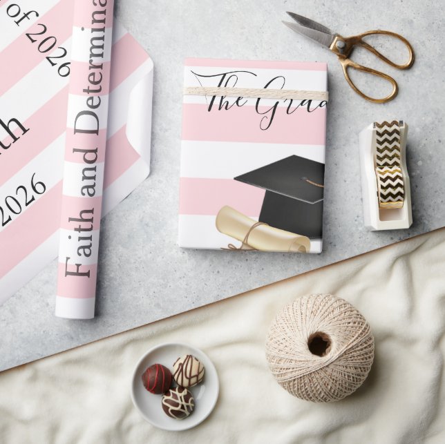 Glossy Wrapping Paper Pink Stripe Graduate 2026 Geschenkpapier (Kunsthandwerk)